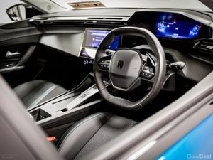 Peugeot 308 E-Allure 54kWh 155HP - Image 2