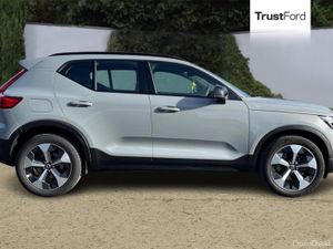 Volvo XC40 2.0 B4P Plus Dark 5dr Auto - Image 3