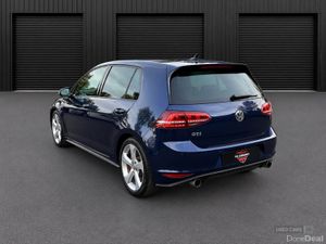 Volkswagen Golf 2.0 TSI BlueMotion Tech GTI DSG Eu - Image 4