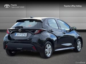 Toyota Yaris Yaris HEV Luna - Image 2