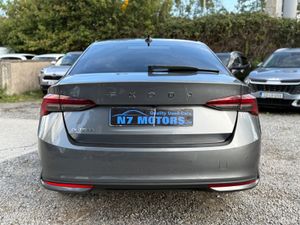 2024 Skoda Octavia 1.5 HYBRID SELECTION DSG AUTO - Image 4