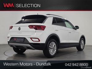Volkswagen T-Roc 1.0 TSI 110HP Life COMMERCIAL *EX - Image 4