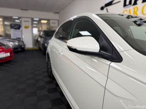 Volkswagen Polo 1.0 - Image 4