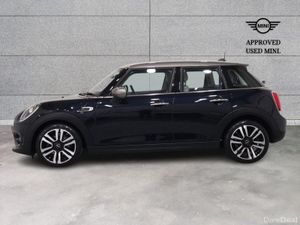 Mini Cooper 5-Door Cooper Exclusive - Image 3