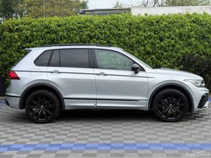 Volkswagen Tiguan R-LINE BLACK EDITION 1.4 eTSI HY - Image 3