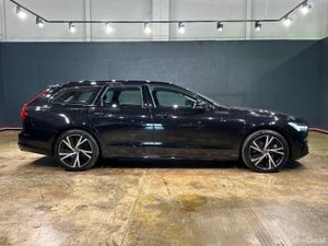 Volvo V90 RECHARGE T6 PLUS AWD - 360 REVERSE CAMER - Image 3