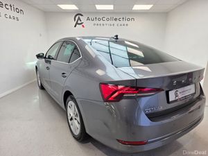 Skoda Octavia **DSG**2.0TDI**STYLE** - Image 4