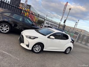 2021 TOYOTA YARIS HYBRID - Image 2