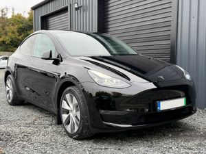 221 Tesla Model Y Dual Motor - Image 3
