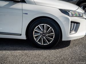 2021 Hyundai Ioniq Premium EV Auto - Image 3