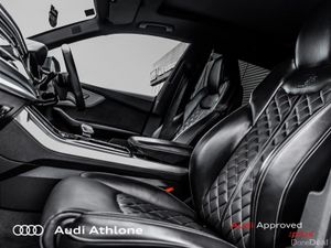 Audi Q8 3.0TFSIe 483BHP quattro Competition Tip-Tr - Image 3