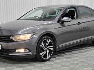 Volkswagen Passat DIESEL SALOON - Image 2