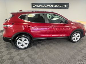 Nissan Qashqai 1.2 SV CVT 18 4DR AUTO - Image 2