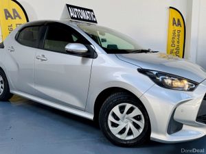 Toyota Yaris 2021 Hybrid Automatic with very - Image 3