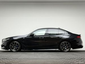 BMW 5-Series 530E M SPORT - Image 4