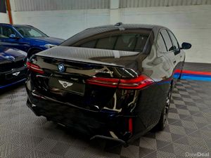 232 I5 40 M SPORT PRO (HIGH SPEC MODEL WITH FACTOR - Image 4