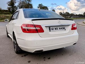 Mercedes-Benz E-Class 220 2012 Auto - Image 3