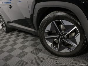 Hyundai Tucson Executive Plus Diesel 1.6 L SUV - 4 - Image 3