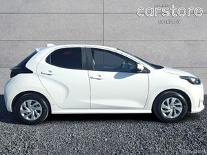 Toyota Yaris Hybrid X 1.5 Auto - Image 2