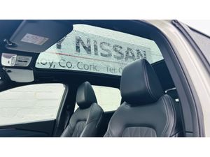 Nissan Qashqai FULL LEATHER HEATED SEATS LOW MILEA - Image 3