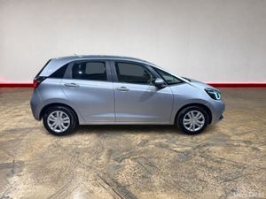 Honda Fit 1.5 HYBRID AUTOMATIC - PUSH BUTTON START - Image 2