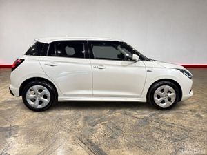 Suzuki Swift 1.2 HYBRID AUTOMATIC - CRUISE CONTROL - Image 2