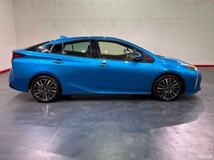 Toyota Prius 1.8 HYBRID TOURING SELECTION EDITION - Image 3