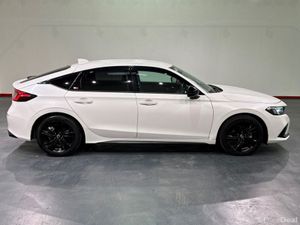 Honda Civic HYBRID 2.0L PETROL AUTOMATIC - ADAPTIV - Image 3