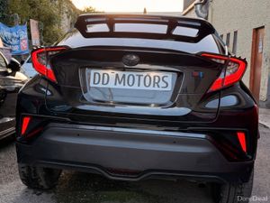 Toyota C-HR 2017 Self charging hybrid with WARRANT - Image 4