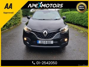 Renault Kadjar FINANCE ARRANGED * ICONIC BLUE 1.5 - Image 2