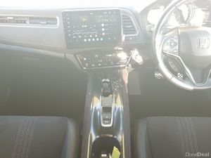 Honda Vezel RS HYBRID 1.5 AUTOMATIC - Image 4