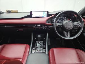 Mazda Mazda3 2.0L e-SKYACTIV G 122ps 6AT Takumi - Image 4