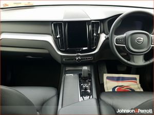 Volvo XC60 B4 197bhp Diesel MHEV Momentum (Two Yea - Image 3