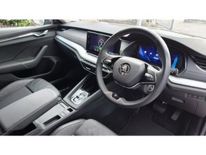 Skoda Octavia SPECIAL EDITION E30 - DSG - HALF LEA - Image 4