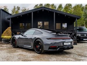 Porsche 911 4 GTS - Image 4