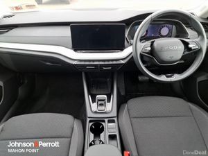 Skoda Octavia Selection 1.5TSI 115HP DSG mHEV - Image 4