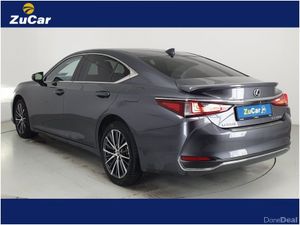 Lexus ES ES300h Dynamic - Image 4