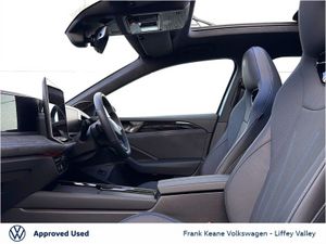 Volkswagen Passat R-LINE AUTO 2.0TDI DSG 150HP *DI - Image 4