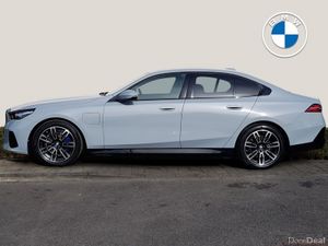 BMW 5-Series 530e M Sport - Image 4