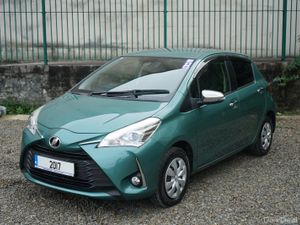 2017 Toyota Vitz Automatic - Image 3