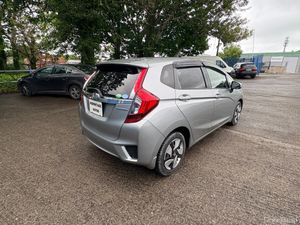 Honda Fit 1.5 Hybrid Petrol 2014 - Image 4