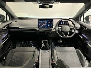 Volkswagen ID.4 Black Edition 77kWh 286BHP - Rever - Image 4