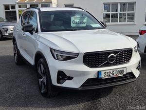 Volvo XC40 + T4 RECHARGE AUTO PLUS*Heated Seats*El - Image 2