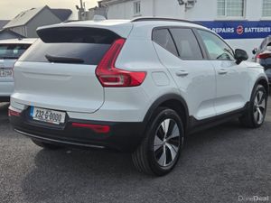 Volvo XC40 + T4 RECHARGE AUTO PLUS*Heated Seats*El - Image 4