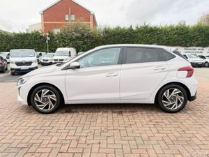 Hyundai i20 Deluxe Plus - Image 4