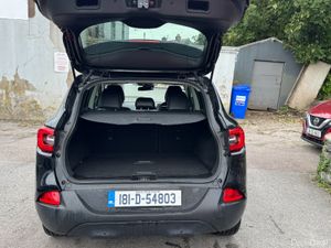 Renault Kadjar Petrol, high driving position - Image 3