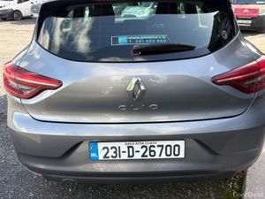 Renault Clio 2023 - Image 4