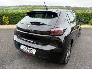 2021 (211) Peugeot 208 1.2 Petrol 5Dr H/B 48KMS - Image 3
