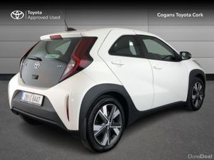 Toyota Aygo X Aygo X HEV Pulse - Image 2