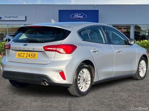 Ford Focus 1.0 EcoBoost 125 Titanium 5dr - Image 4